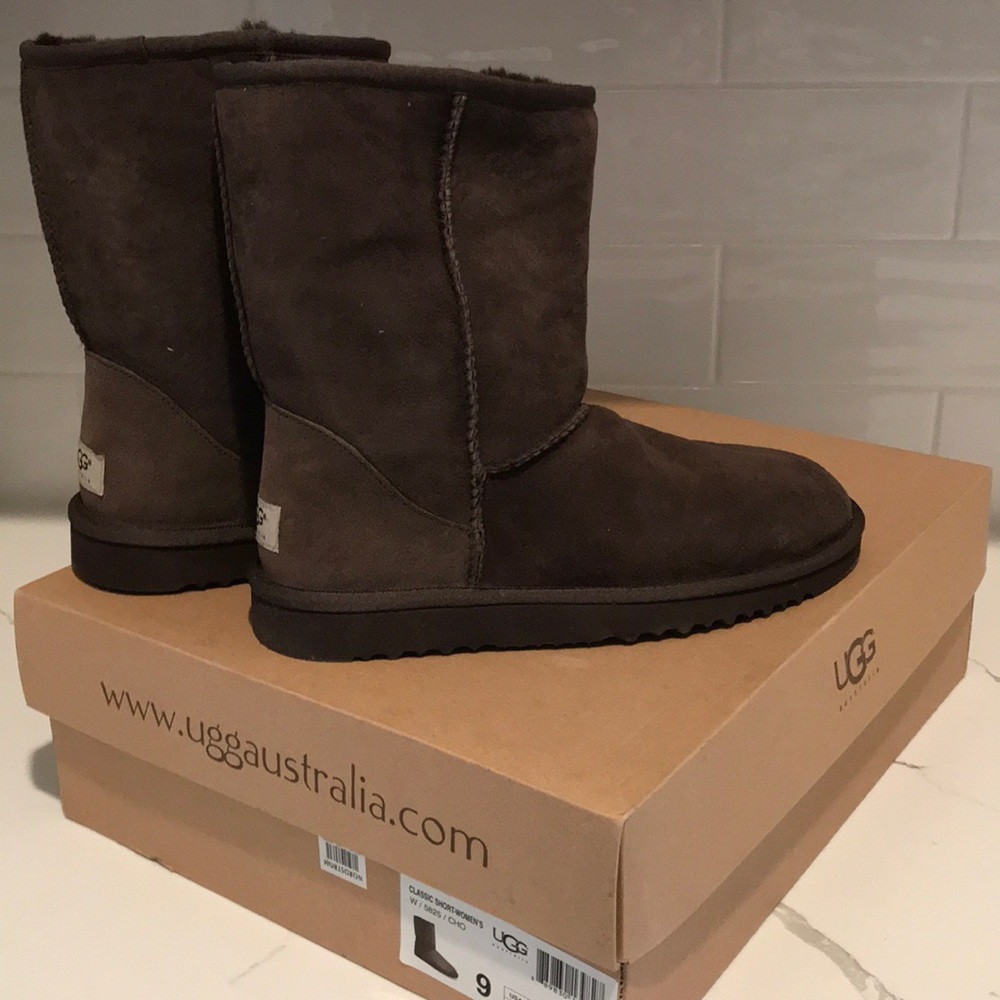 UGG Classic Short Dark Brown US 9